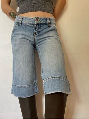 Y2K Jeans Light Wash Embroidered Denim